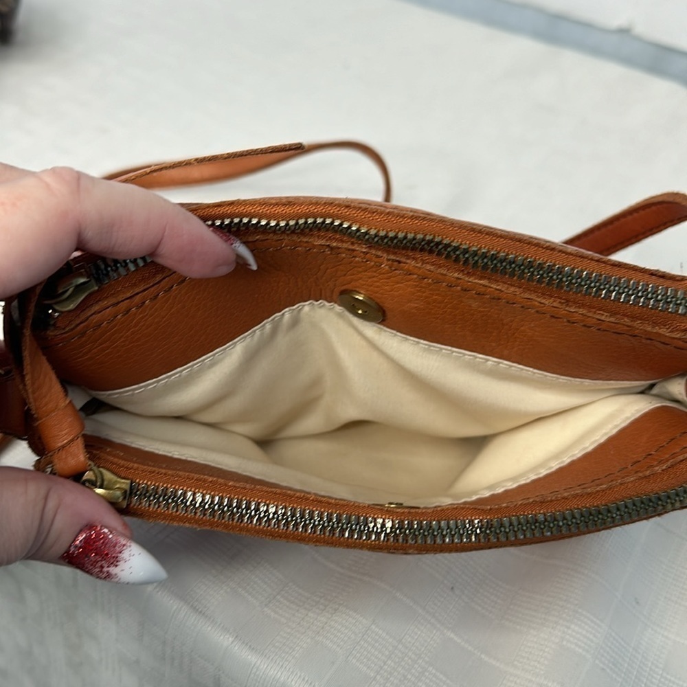 Margot Jules Double Pocket Crossbody Bag In Whiskey - Picture 8 of 11